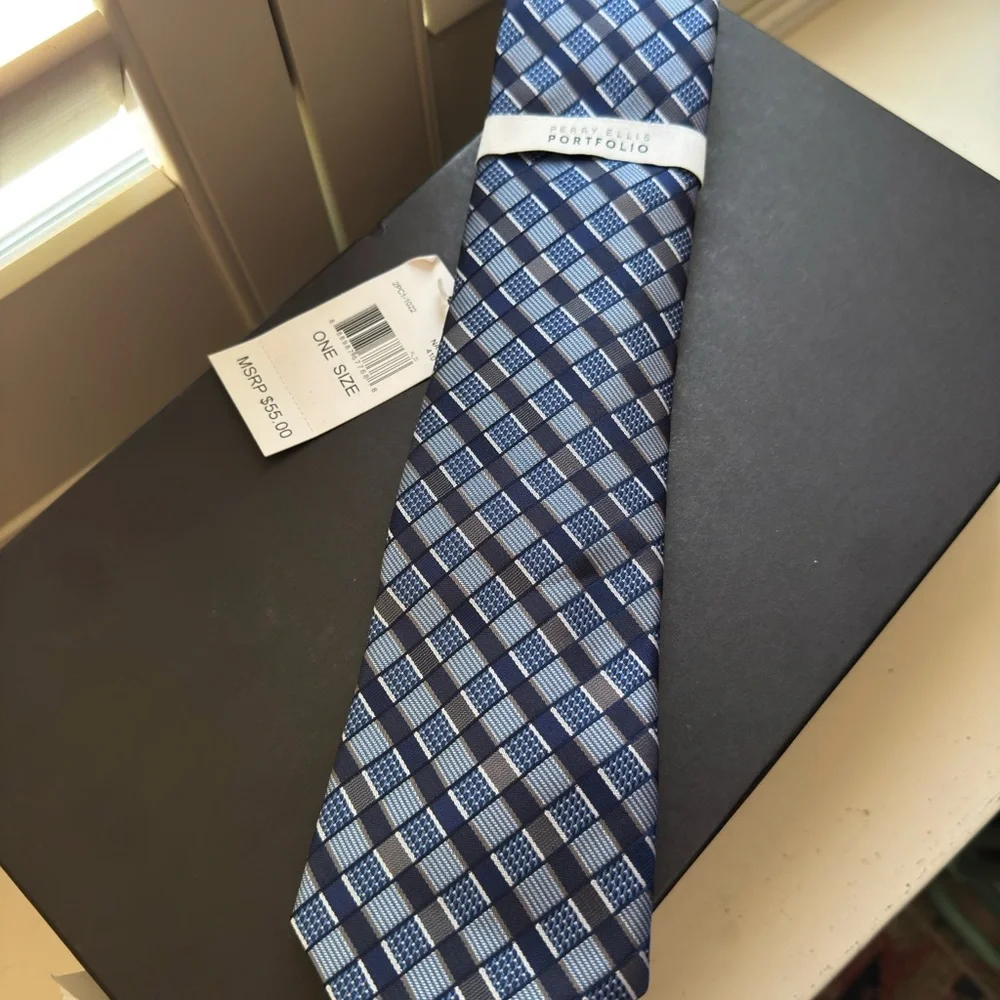 Perry Ellis💙 NWT Bundle THREE TIES 💙